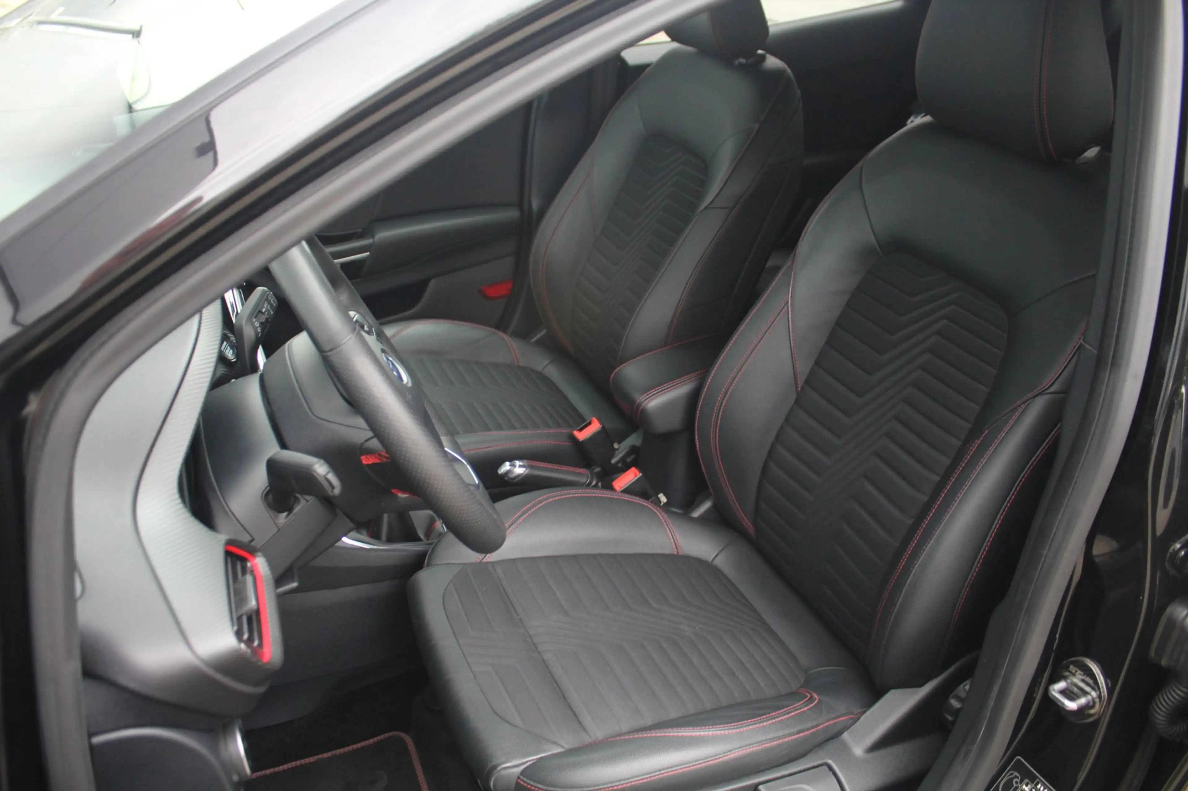 Ford Puma 1.0 EcoBoost Hybrid ST-Line X First Edition | B&O — photo 8