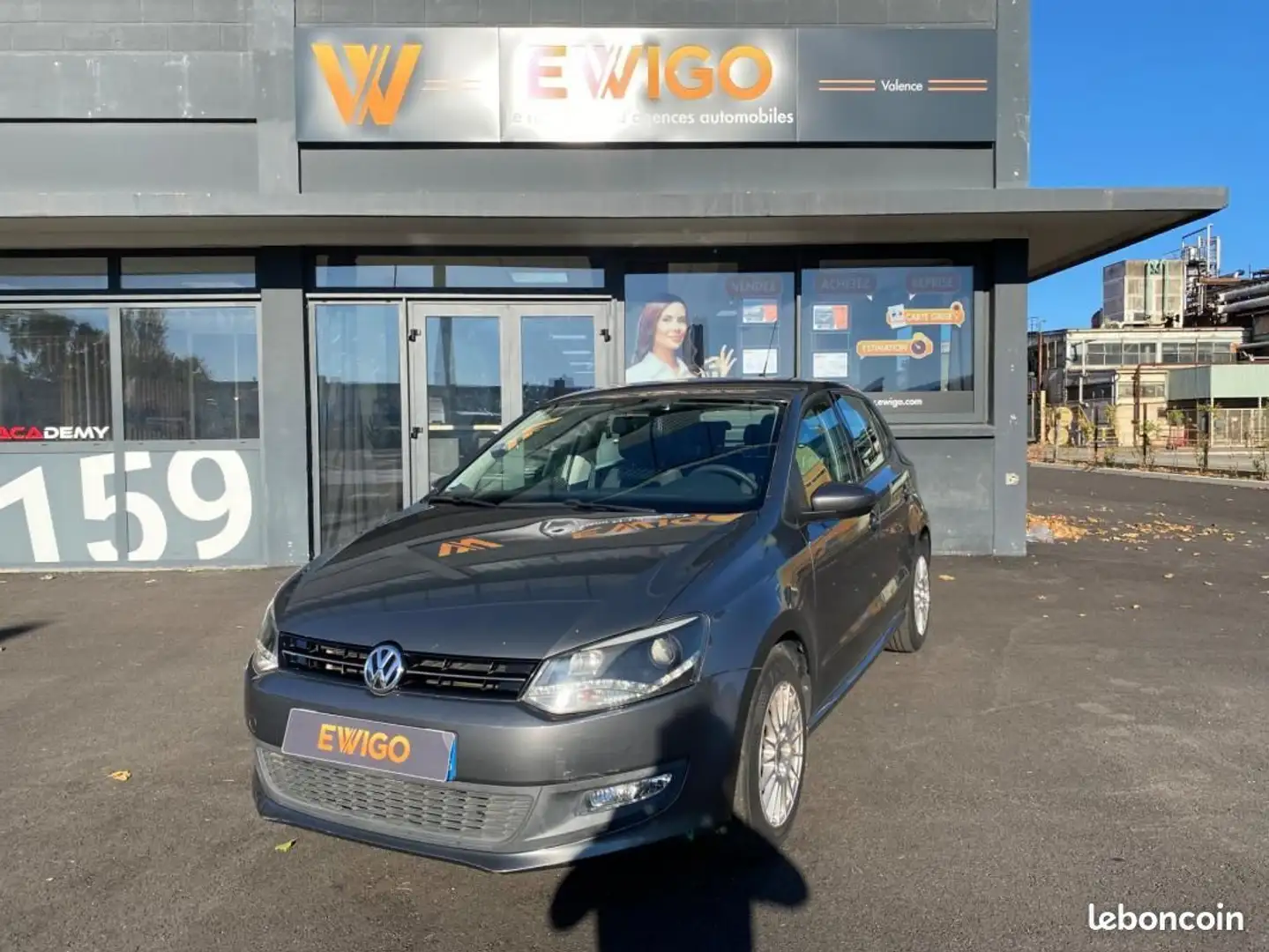Volkswagen Polo 1.2 TSI 90CH CONFORTLINE Gris - 1