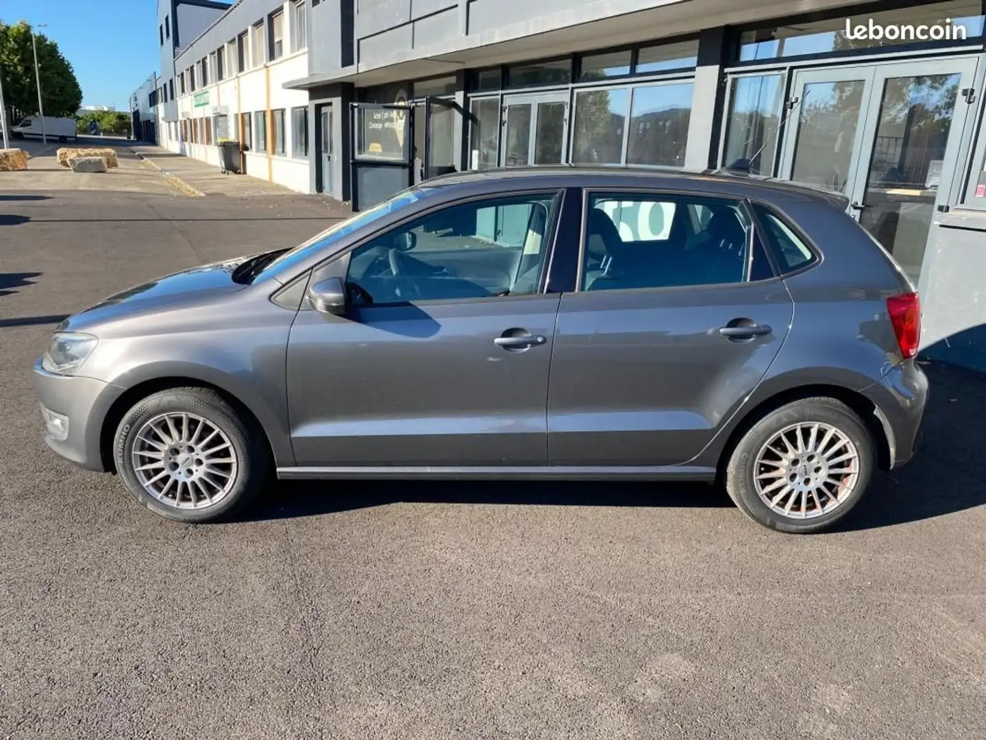 Volkswagen Polo 1.2 TSI 90CH CONFORTLINE Gris - 2