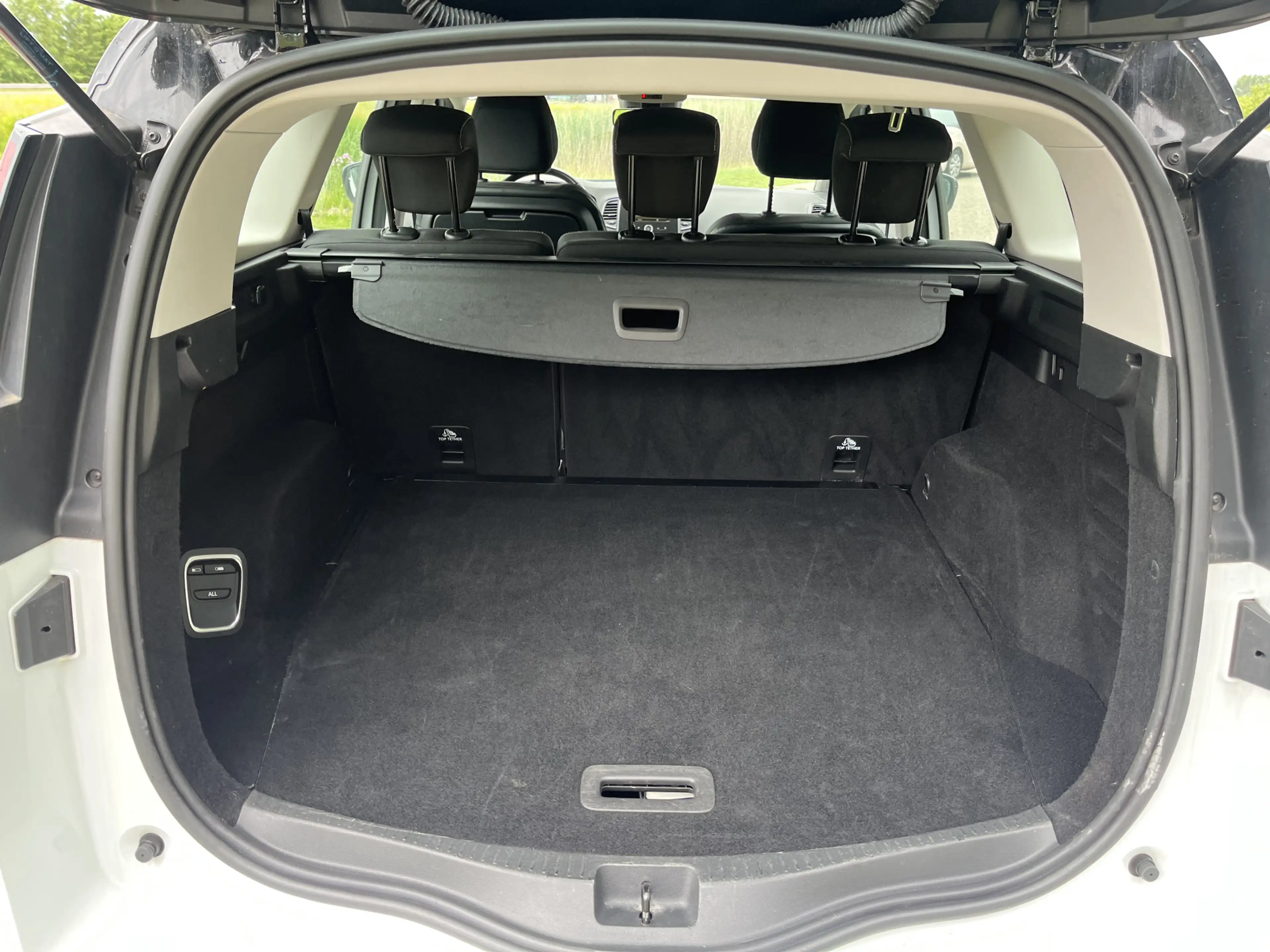 Renault Grand Scenic 1.3 TCe Limited 140PK / Trekhaak / Parkeerhulp V+A — photo 9