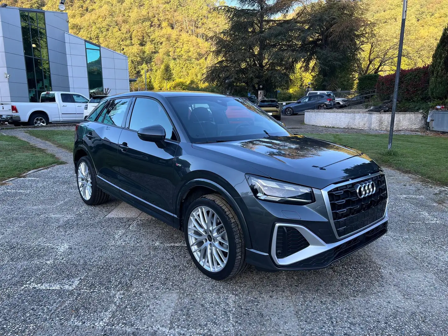 Audi Q2 35 TDI S tronic S line Edition Grigio - 1