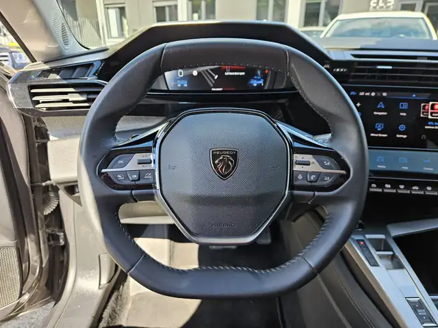 Peugeot 308 view 12