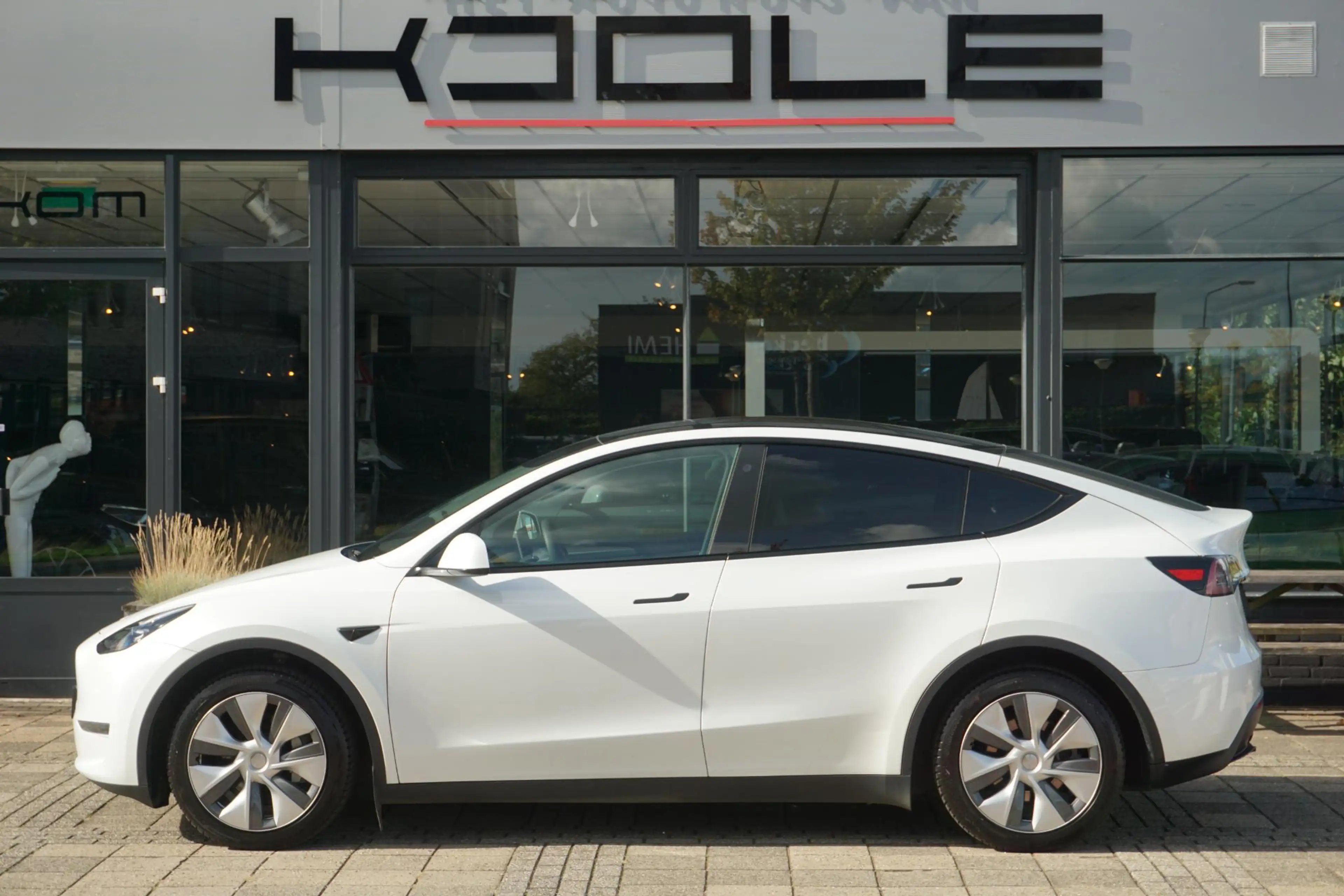 Tesla Model Y Long Range AWD 75 kWh | Soh 94% — photo 4