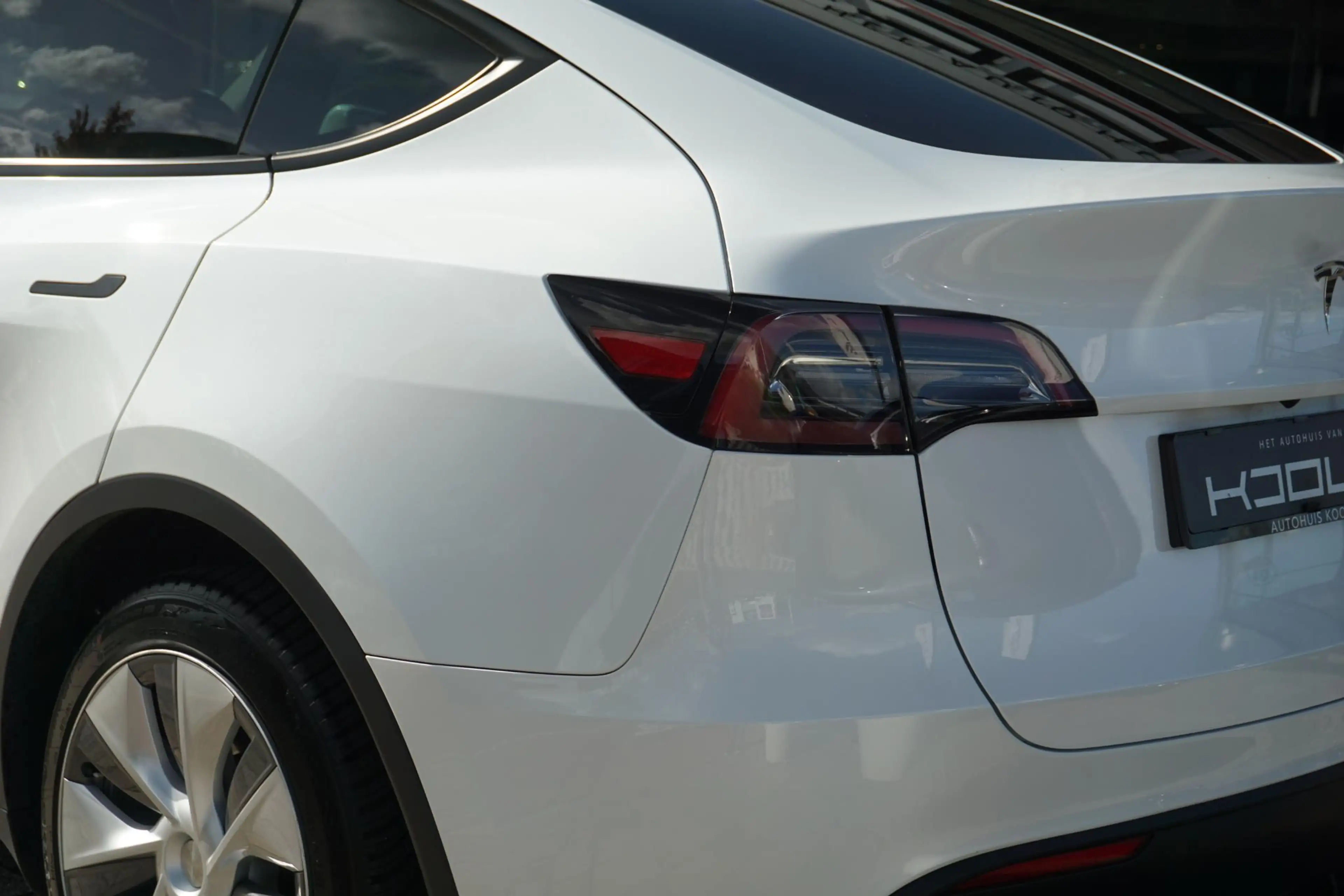 Tesla Model Y Long Range AWD 75 kWh | Soh 94% — photo 11