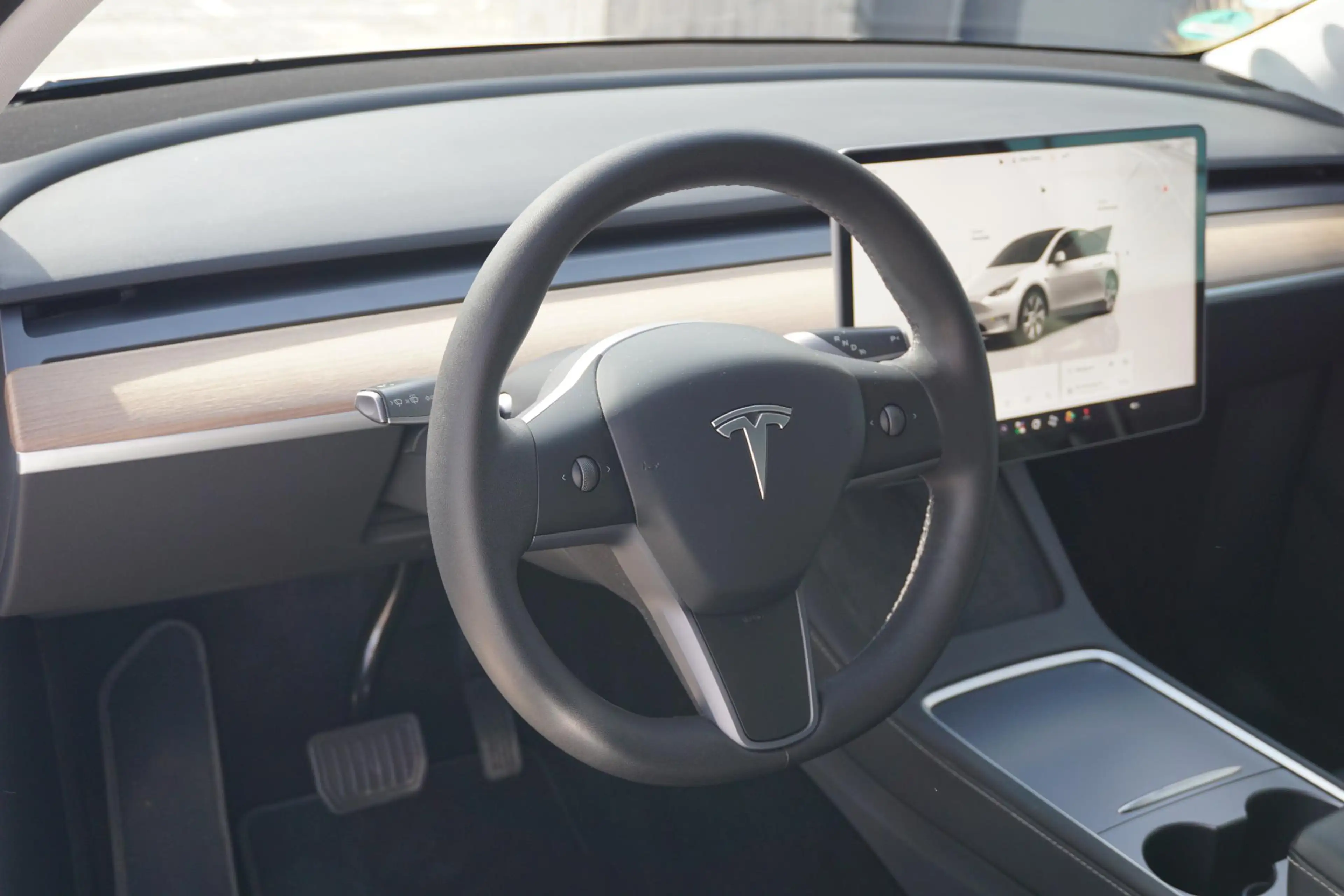 Tesla Model Y Long Range AWD 75 kWh | Soh 94% — photo 3