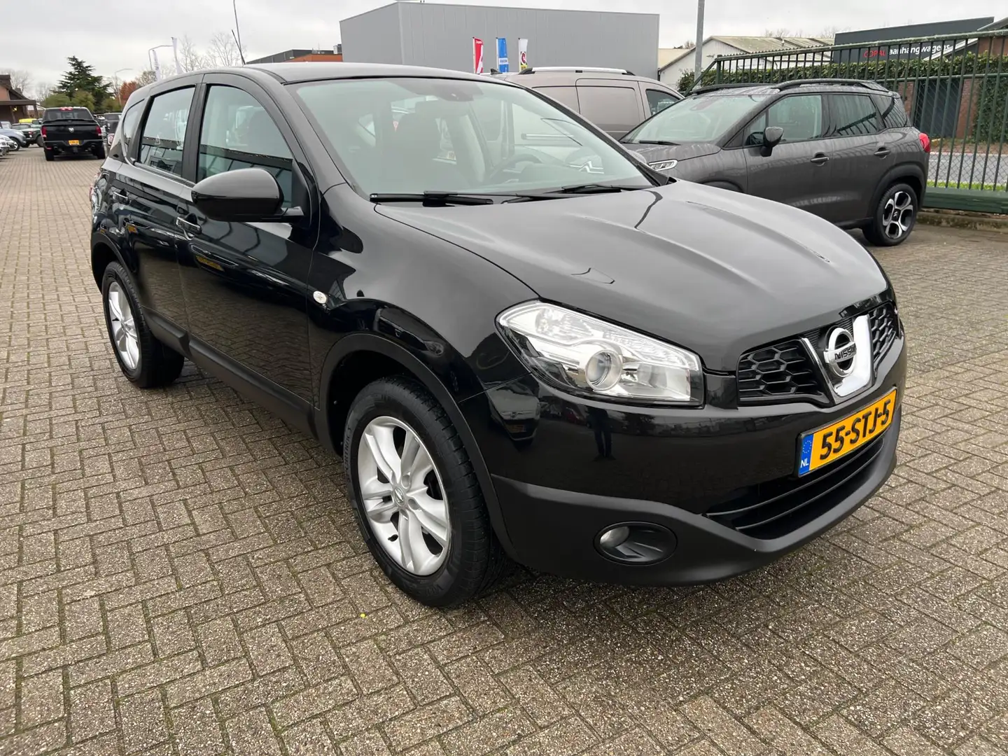 Nissan Qashqai 1.6 Acenta Zwart - 2