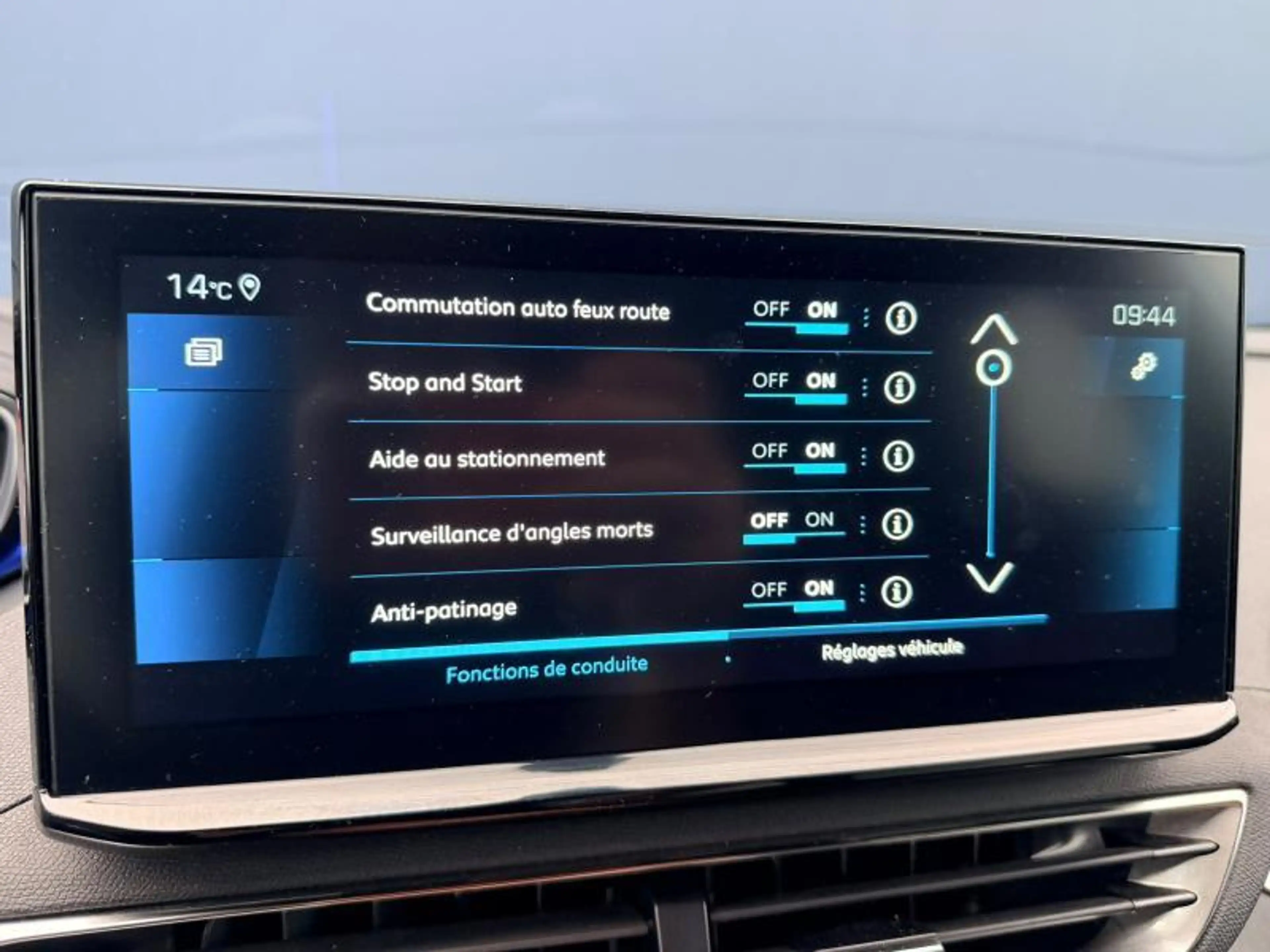 Peugeot 5008 GT / 1.5 BlueHDI / 7 Places — photo 14