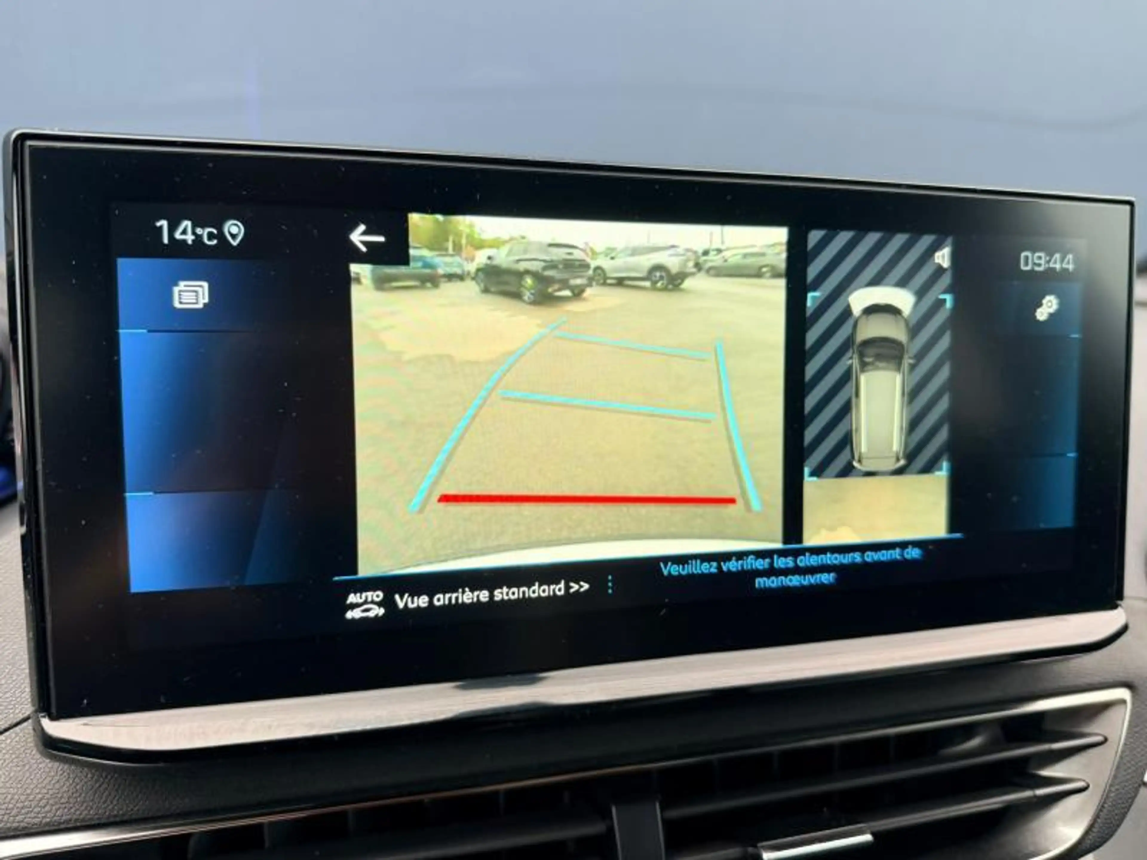 Peugeot 5008 GT / 1.5 BlueHDI / 7 Places — photo 13