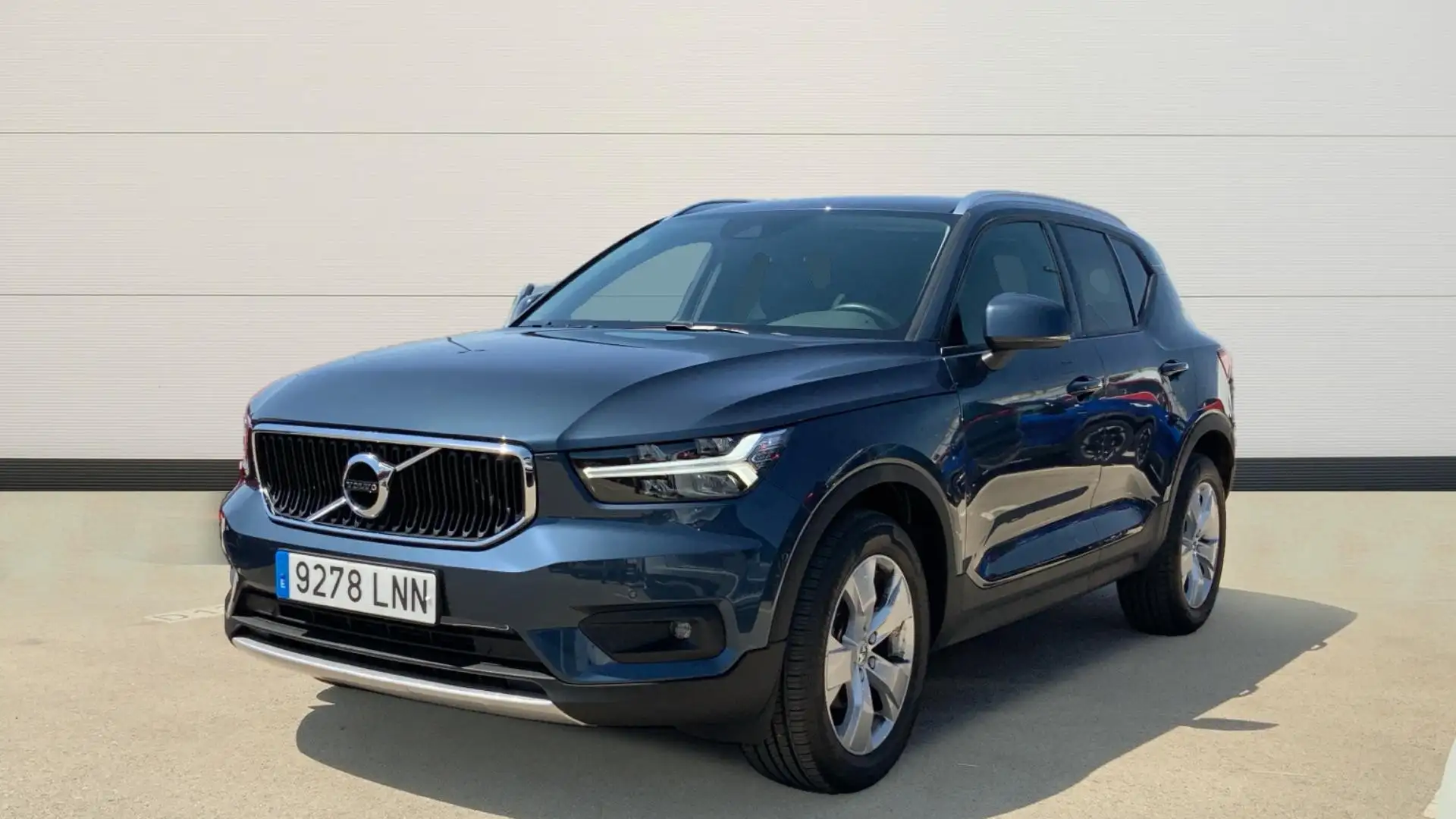 Volvo XC40 T3 Momentum Pro Aut. - 2