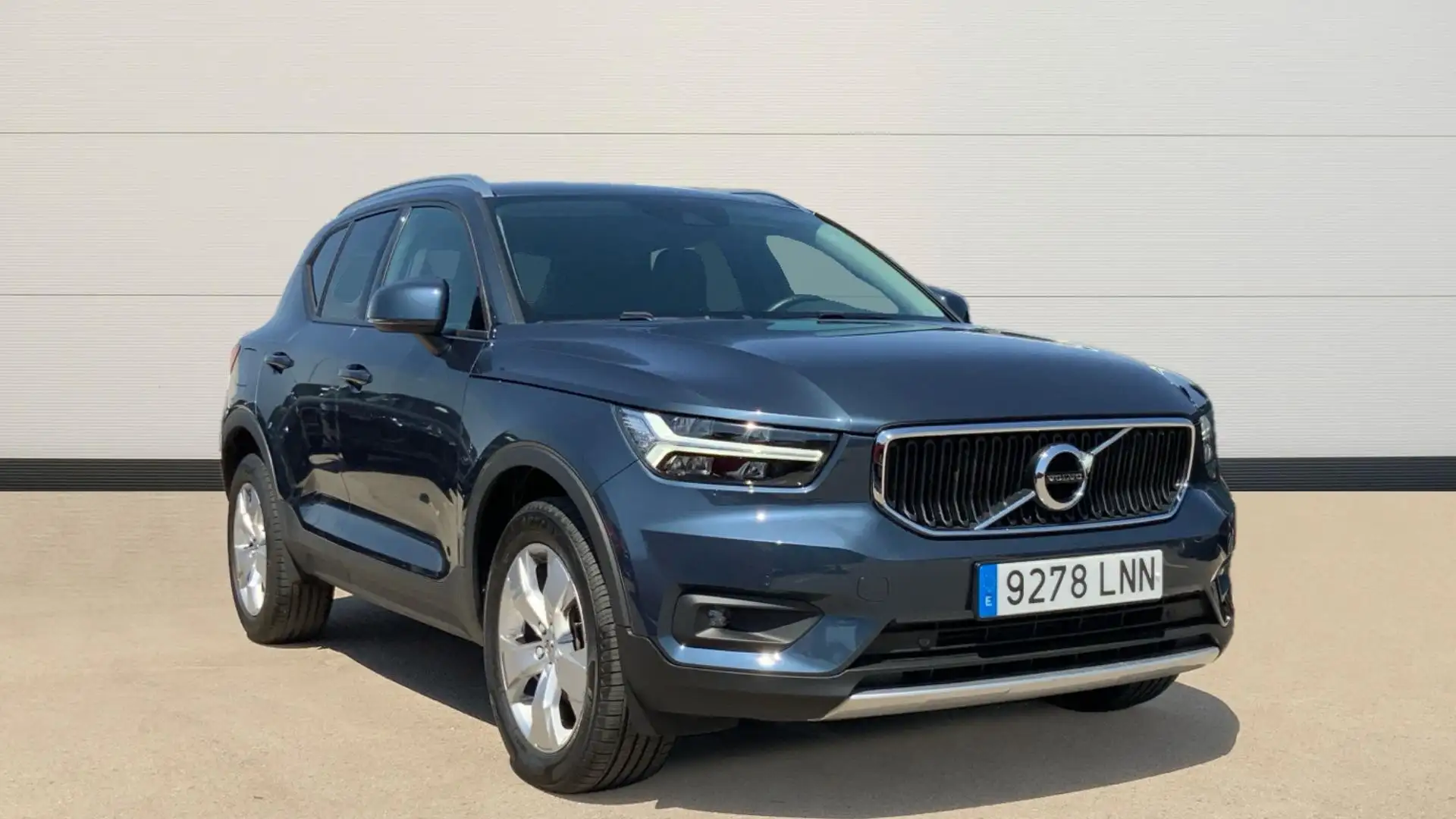 Volvo XC40 T3 Momentum Pro Aut. - 1