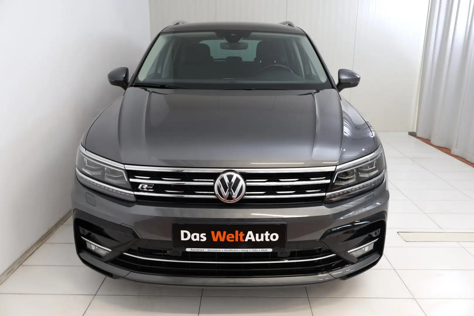 Volkswagen Tiguan Highline TDI SCR 4MOTION DSG Grau - 2