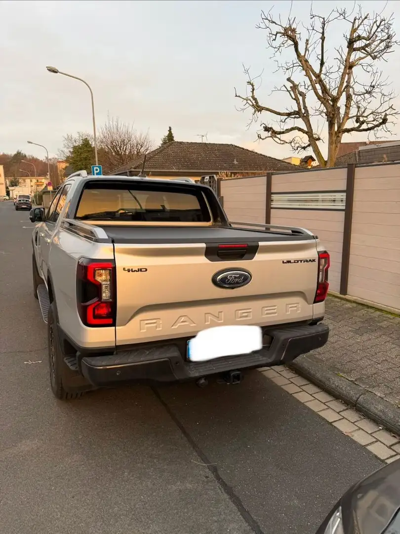 Ford Ranger Wildtrak e-4WD Doppelkabine Gris - 2