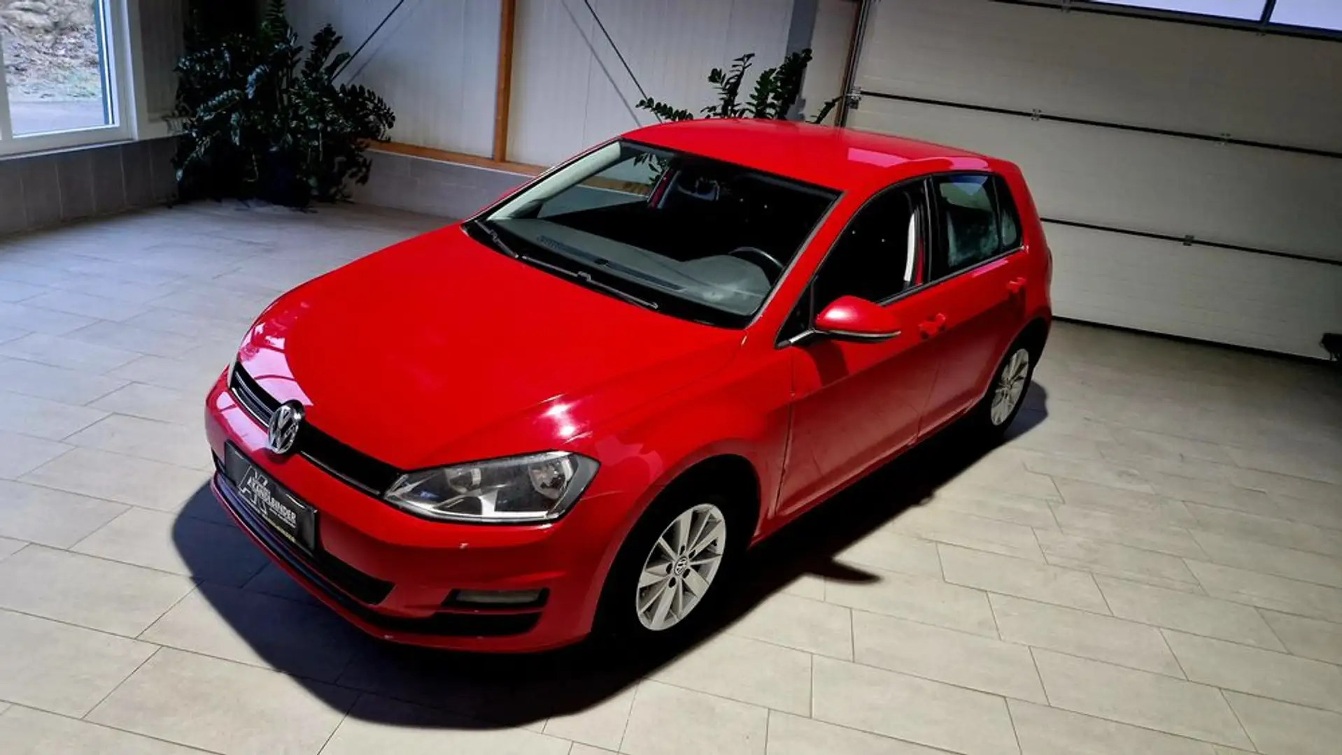 Volkswagen Golf Comfortline TSI Rot - 2