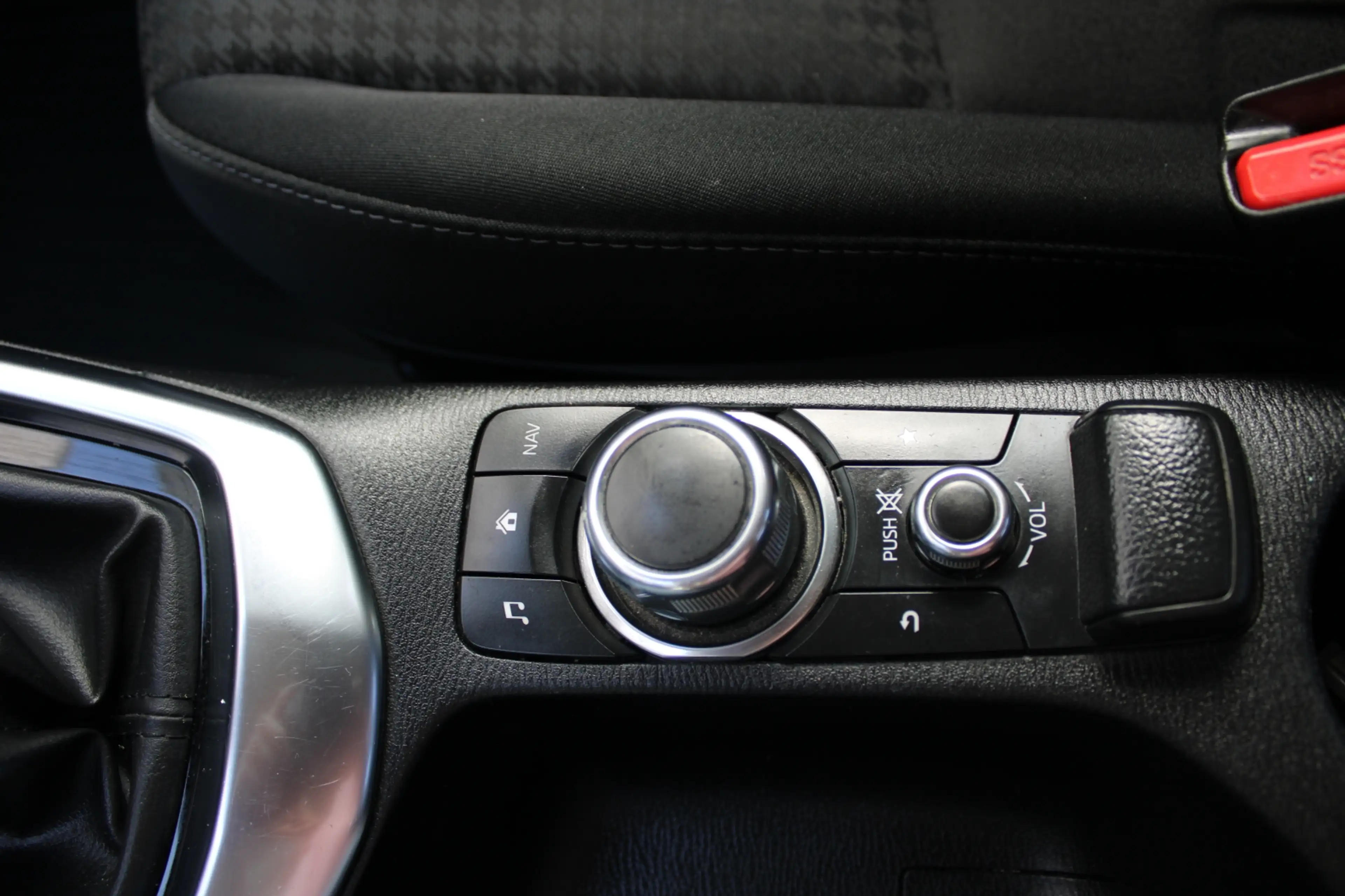 Mazda 2 Mazda 2 G75 Takumi — photo 8