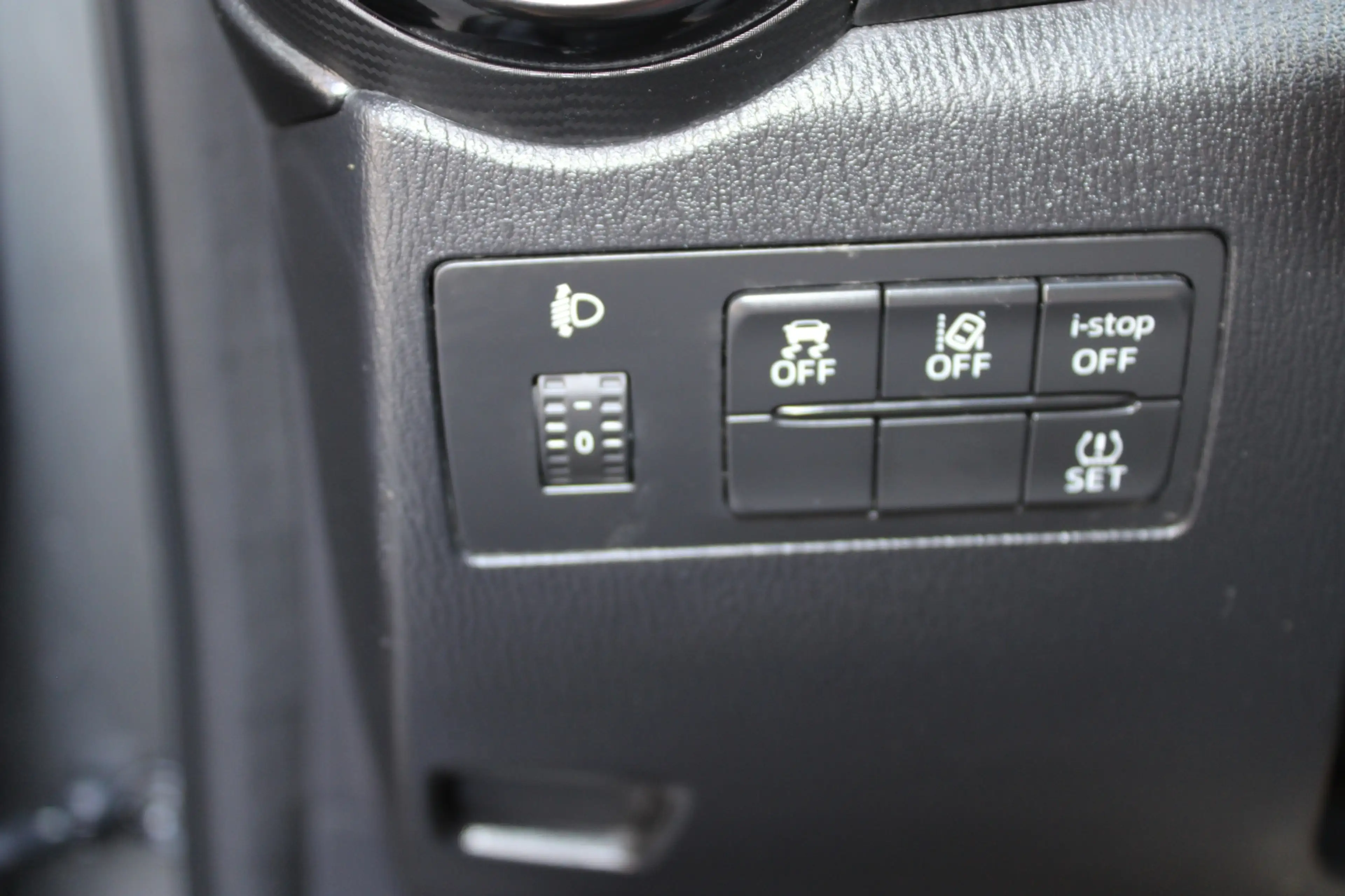 Mazda 2 Mazda 2 G75 Takumi — photo 9