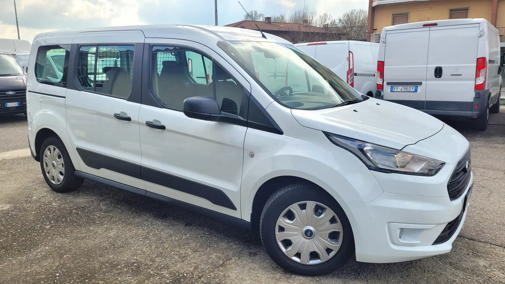 Ford Transit Connect 230 1.5 TDCi 120CV PL-DC Furgone Trend 5POSTI Weiß - 1