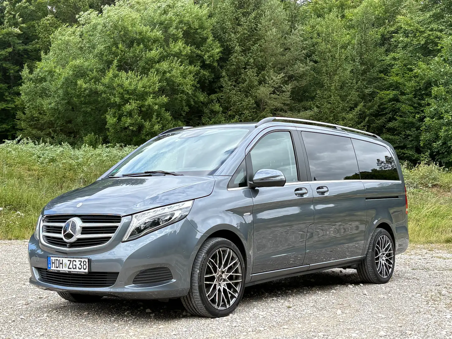 Mercedes-Benz V 220 AVANTGARDE-VIP AUSSTATTUNG-19"ALU-GEPFLEGT-ALLRAD Grijs - 1