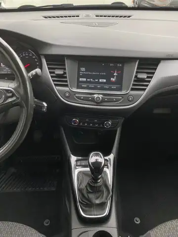 Opel Crossland view 12