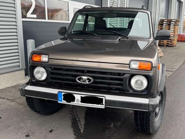 Lada Niva 4x4 Bronto