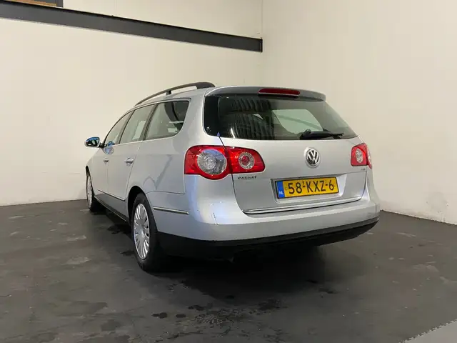 Volkswagen Passat view 25