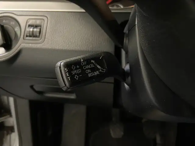 Volkswagen Passat view 10
