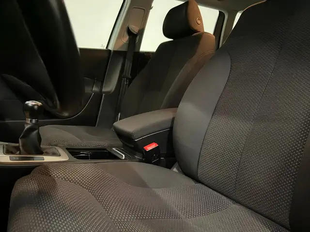 Volkswagen Passat view 6