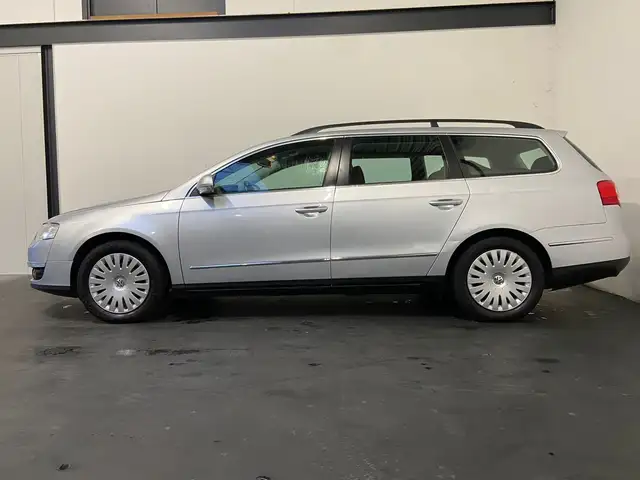Volkswagen Passat view 27
