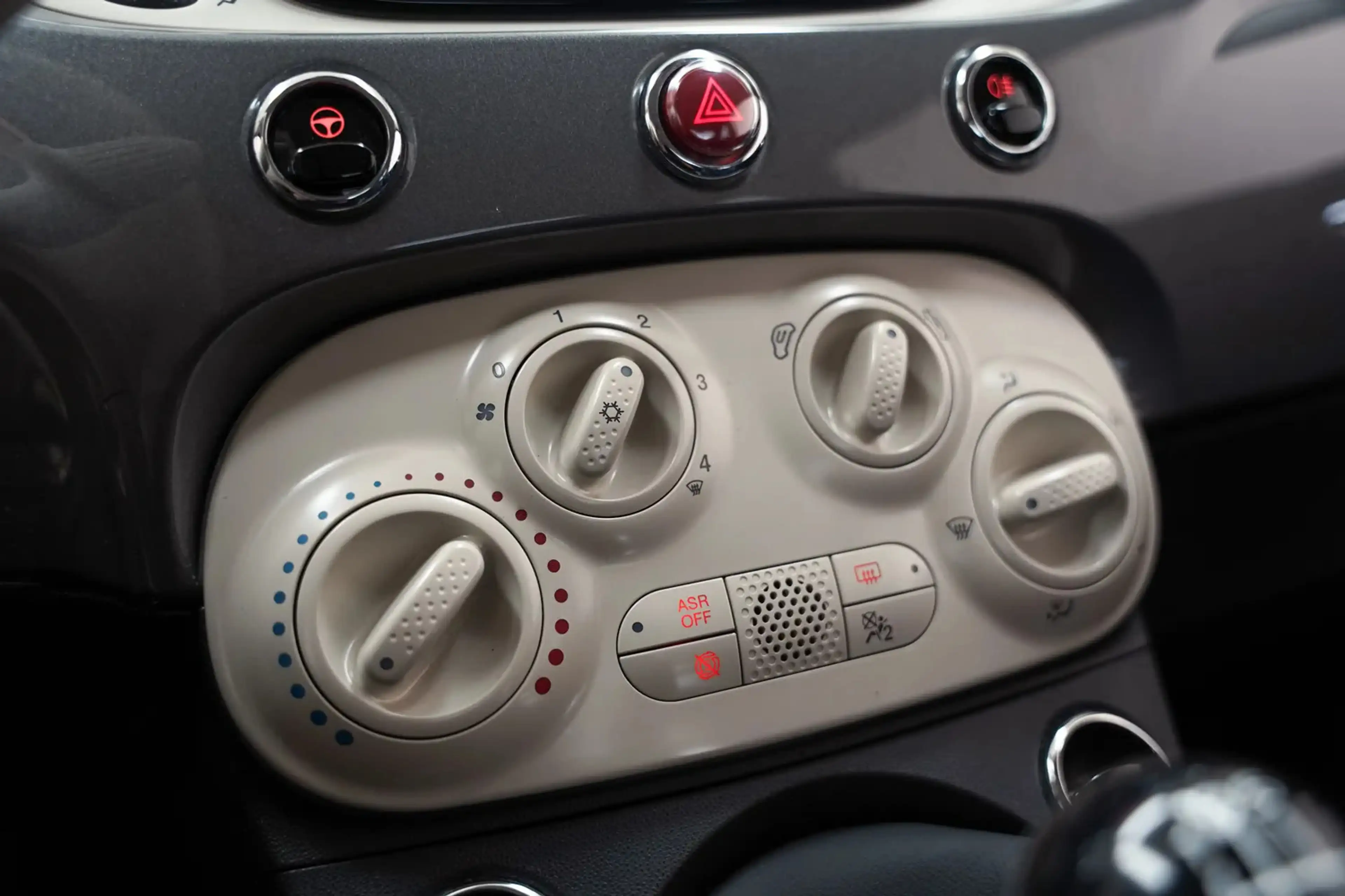 Fiat 500 1.0 Hybrid Cult [ Airco DAB Bluetooth ] — photo 10