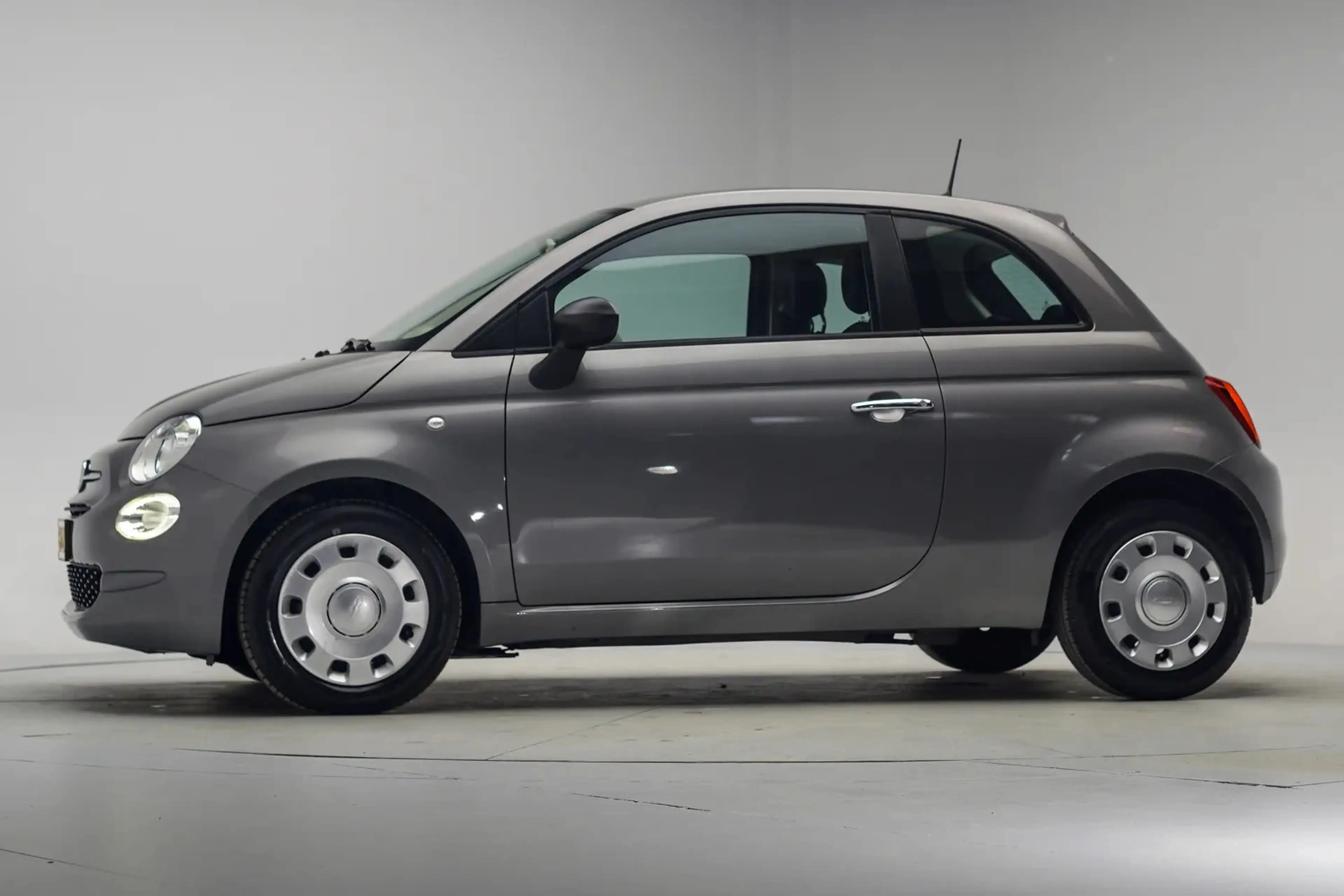 Fiat 500 1.0 Hybrid Cult [ Airco DAB Bluetooth ] — photo 2