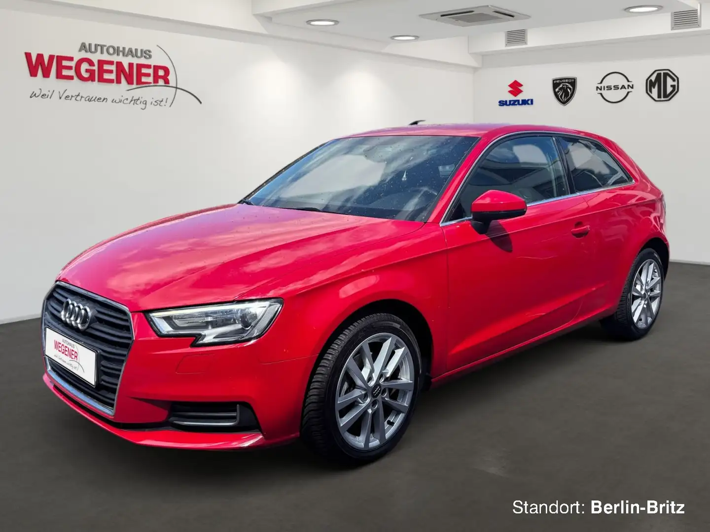 Audi A3 DESIGN TFSI PDC*Xenon*Standheizung*Navi Rouge - 1