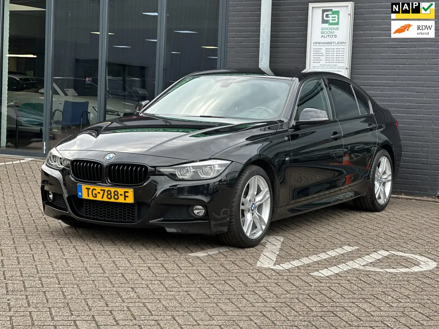 BMW 330 3-serie 330i M Sport Edition/LEDER/NAVI/XENON/NL-A Fekete - 1