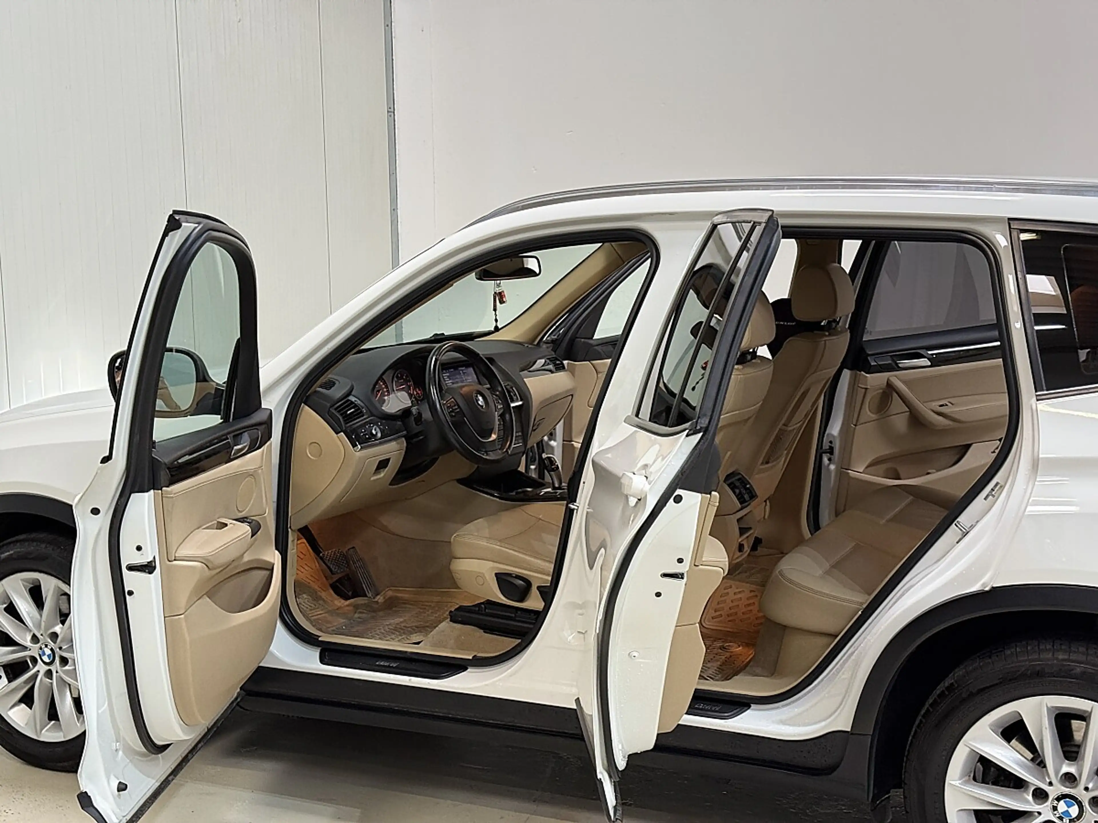BMW X3 xDrive 20d Österreich-Paket Aut. — photo 13