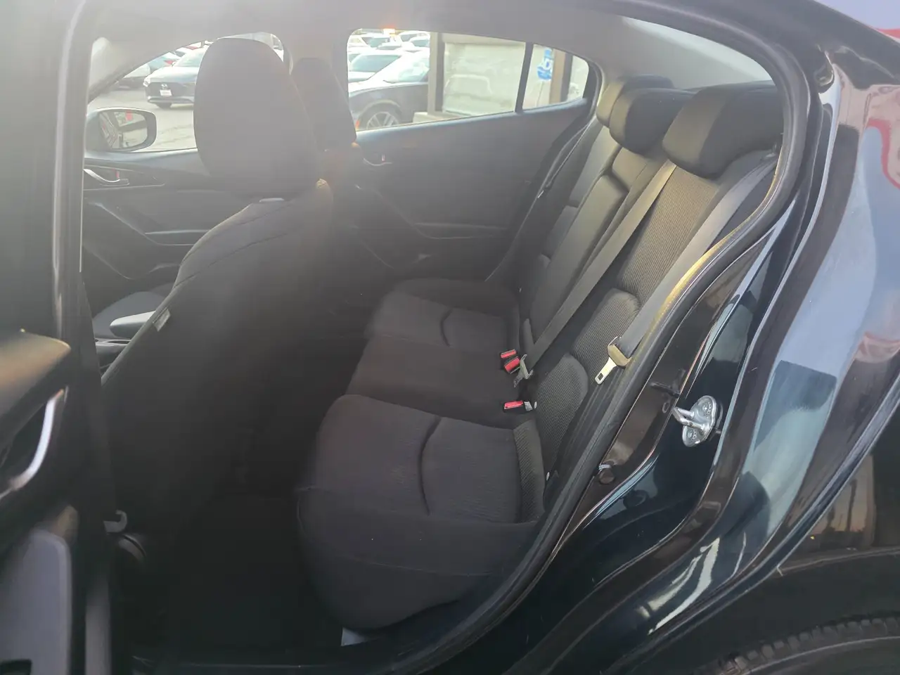 Mazda 3 снимка Mazda 3