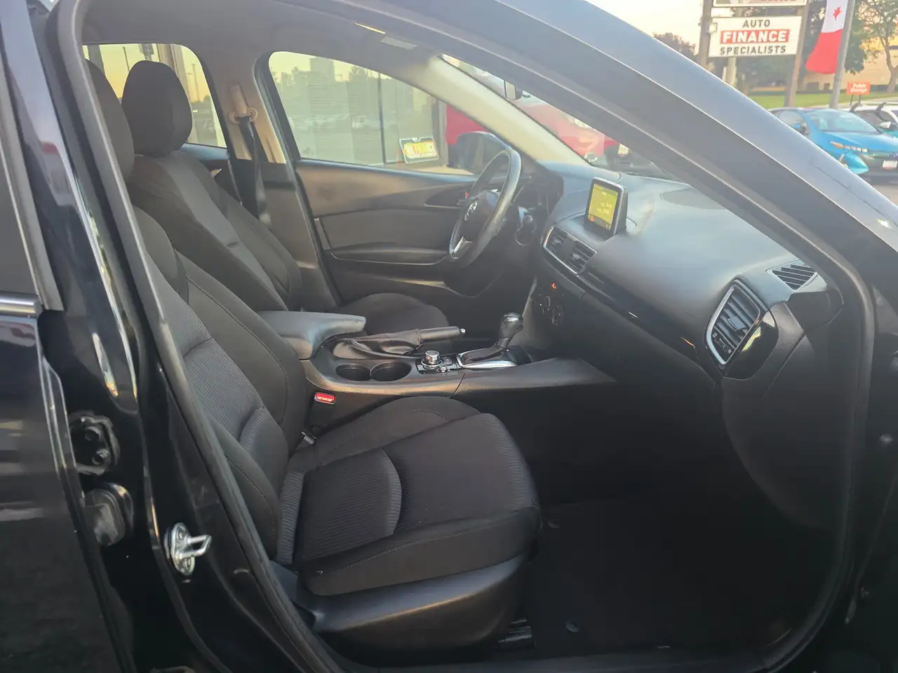 Mazda 3 снимка Mazda 3