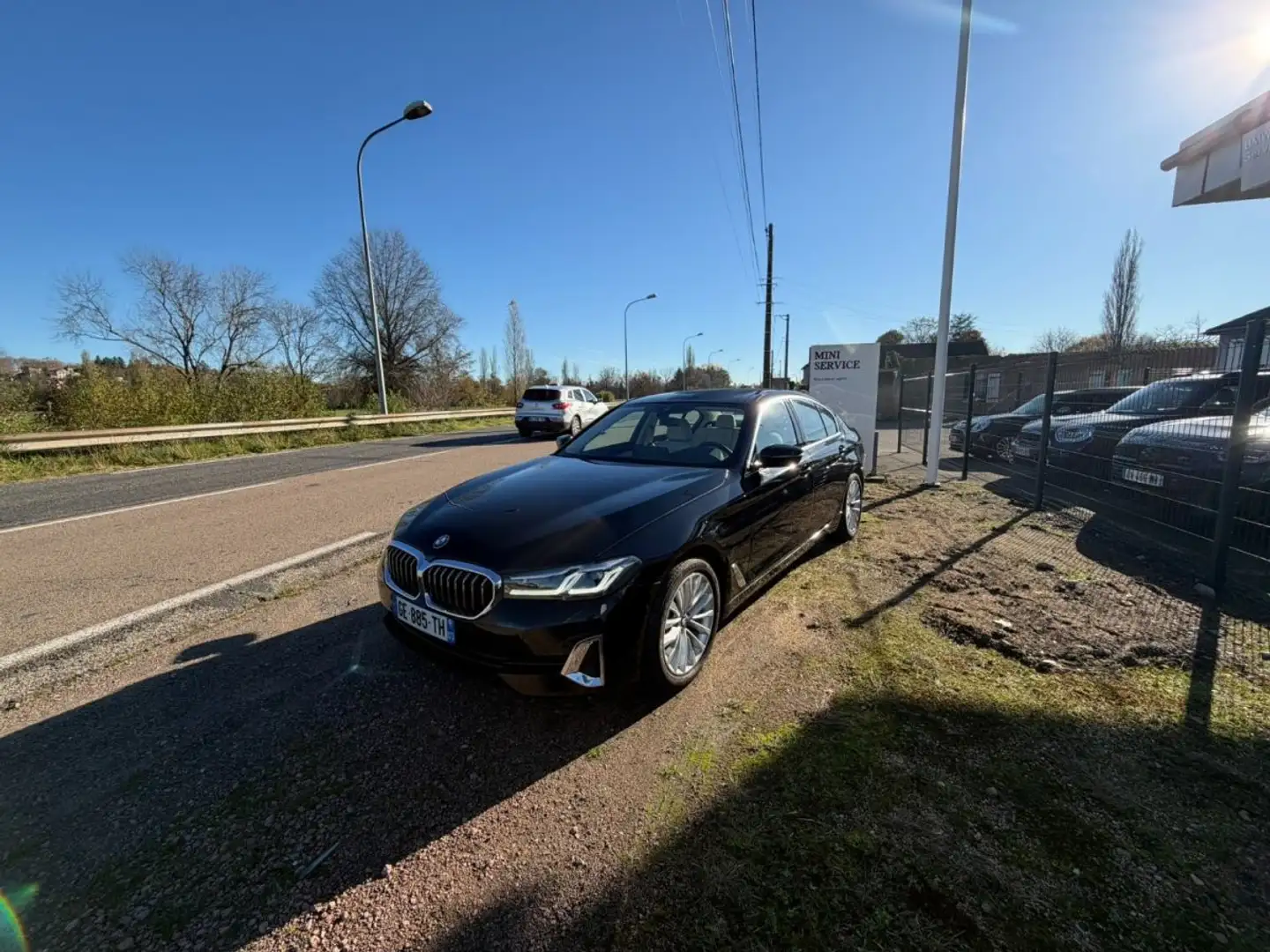 BMW 530 530dA xDrive 286ch LUXURY Steptronic 1ER MAIN Noir - 2