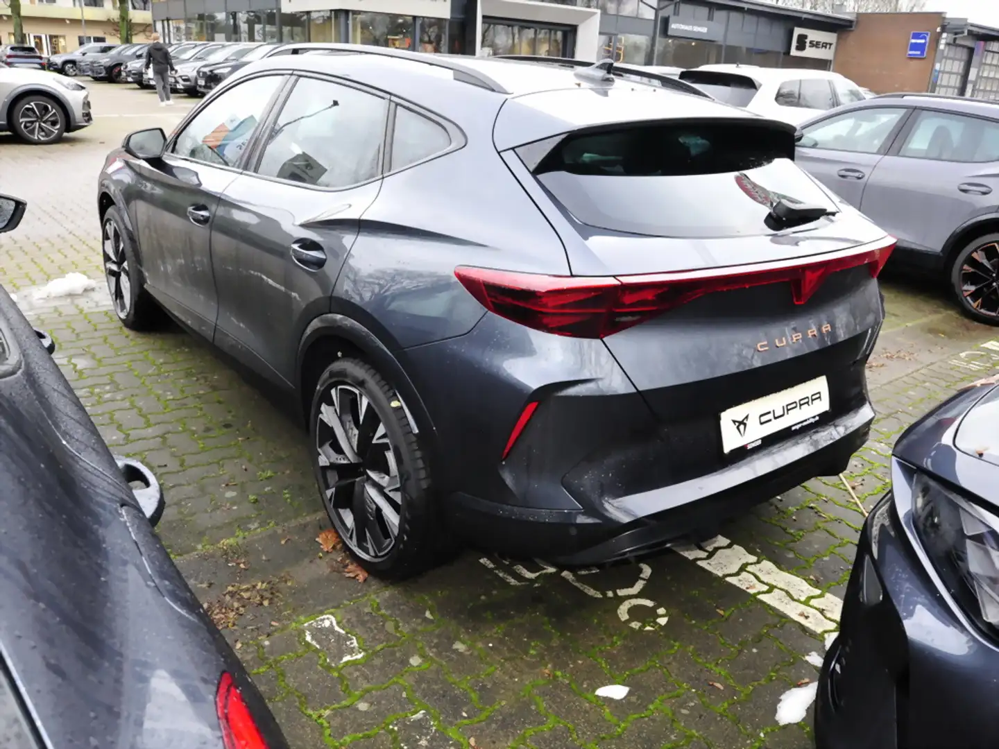 CUPRA Formentor 1.5 eTSI DSG Sennheiser Matrix Sitzh. Grau - 2