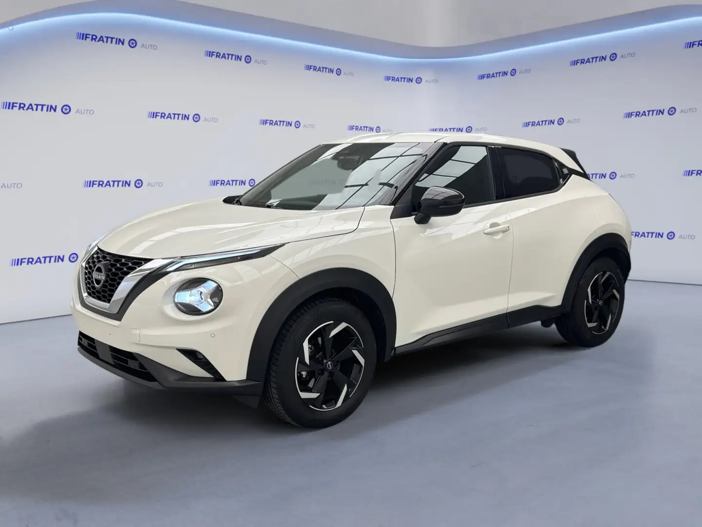 Nissan Juke 1.0 DIG-T 114 CV N-Connecta Bianco - 1