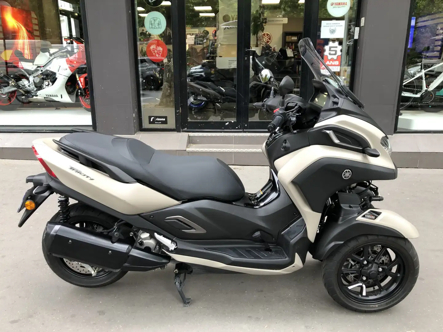 Yamaha TriCity Bej - 2