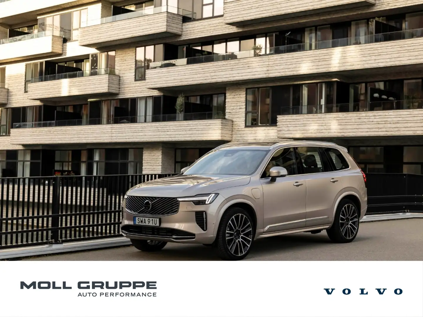 Volvo XC90 T8 AWD Plug-in Hybrid Ultra Bright Zwart - 1