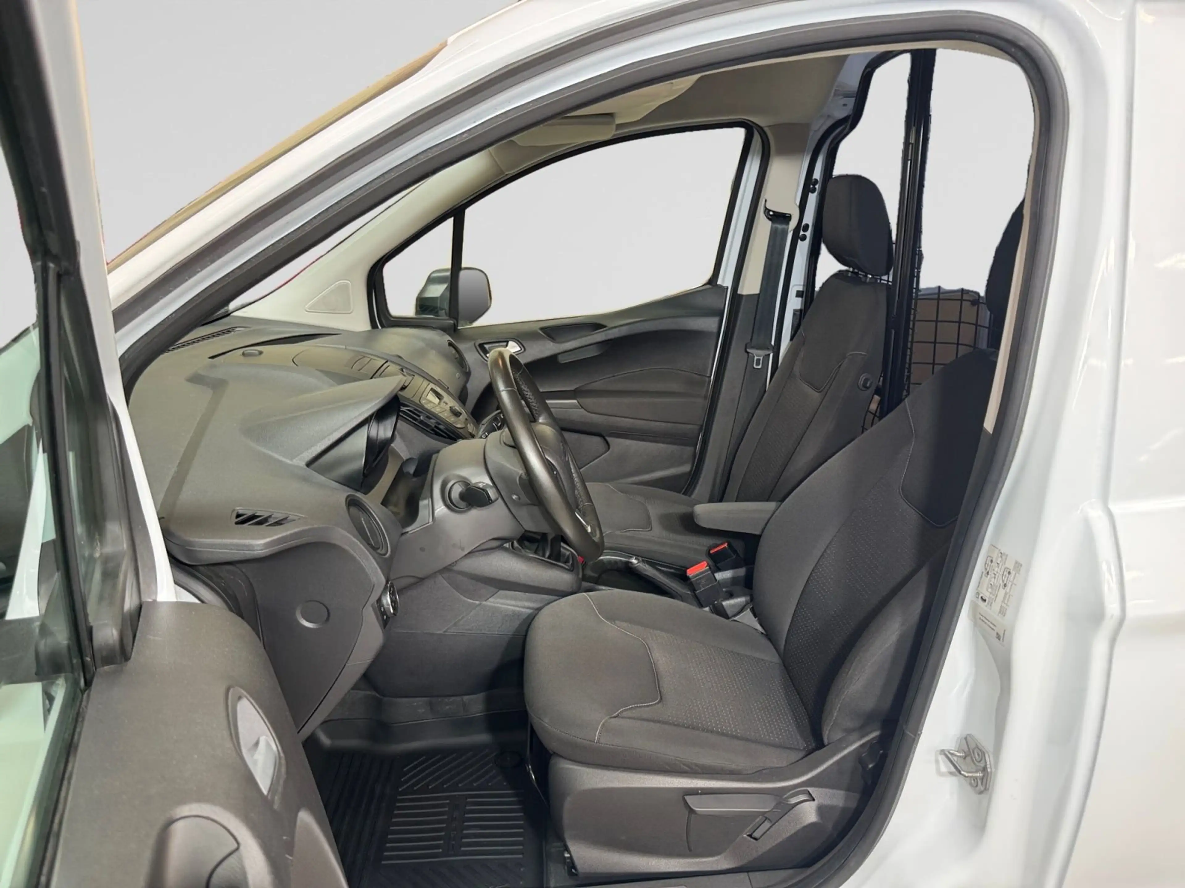 Ford Transit Courier Trend 1.5 TDCi 75ch Démo — photo 5