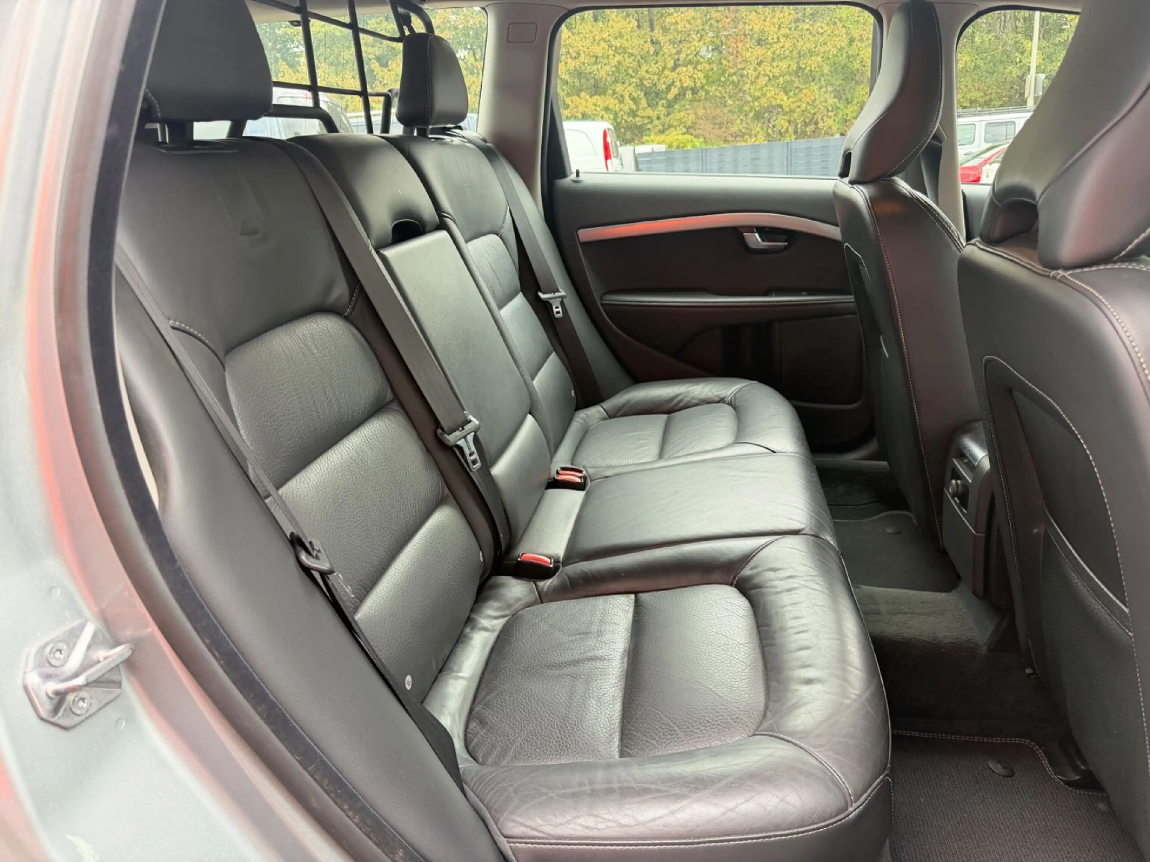 Volvo XC70 AWD Black Edition Nav Leder Xen S-Dach AHK — photo 11