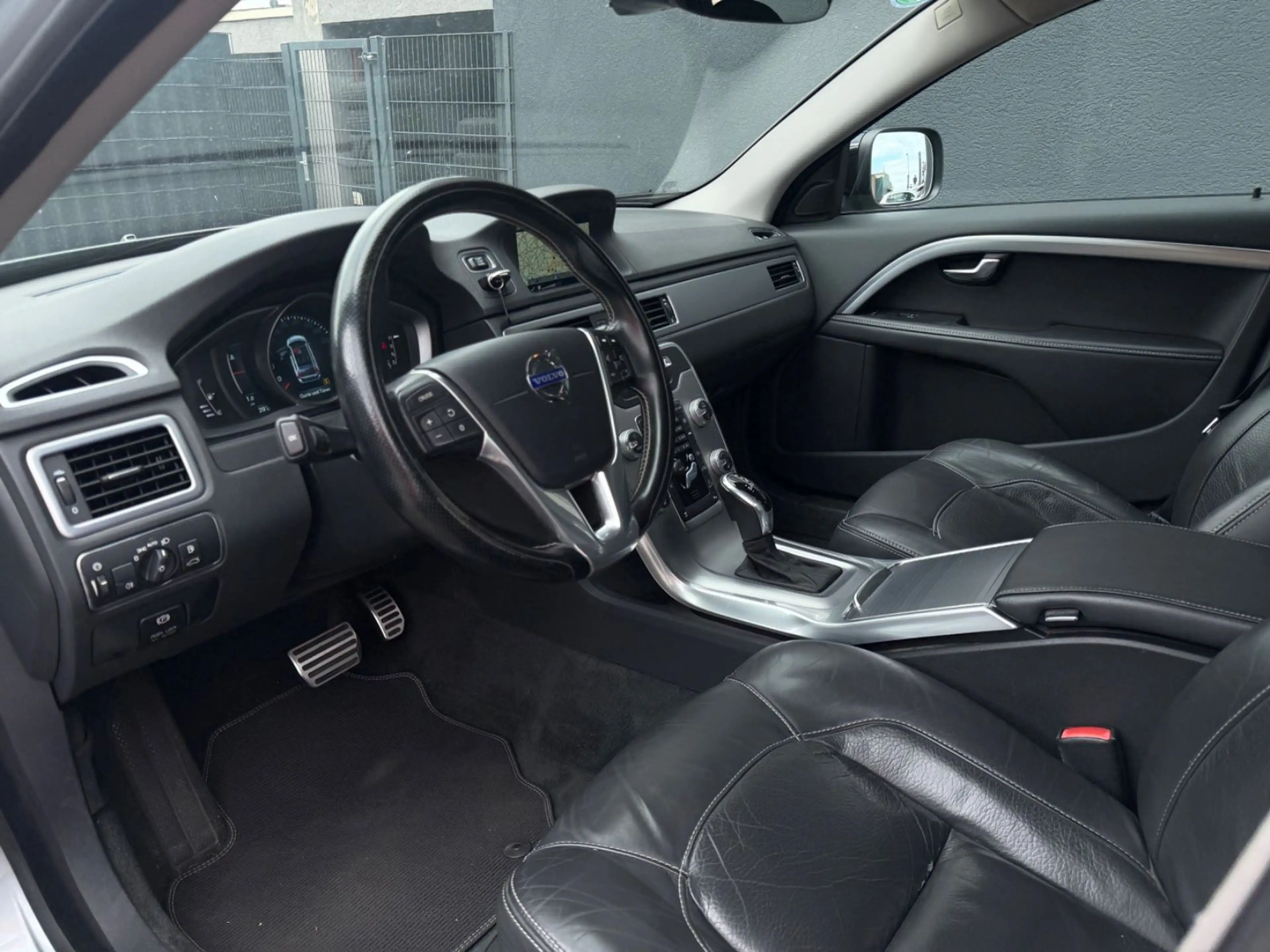 Volvo XC70 AWD Black Edition Nav Leder Xen S-Dach AHK — photo 7