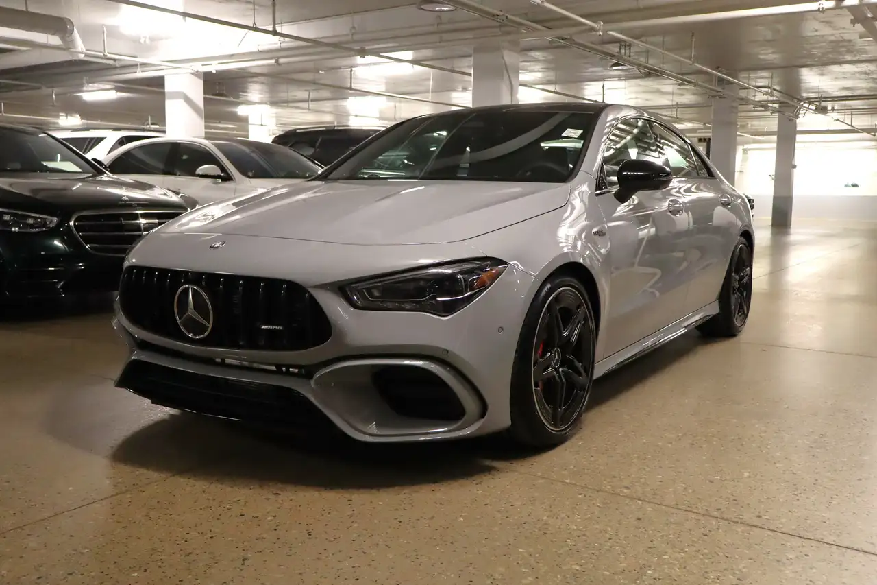 Mercedes-Benz CLA снимка Mercedes-Benz CLA