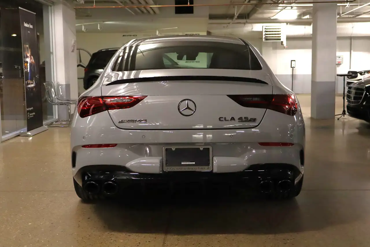 Mercedes-Benz CLA снимка Mercedes-Benz CLA