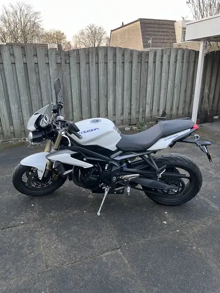Triumph Street Triple 675 - foto 4