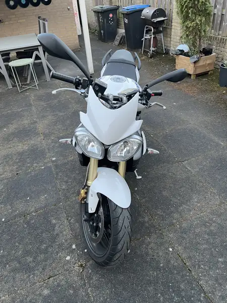 Triumph Street Triple 675 - foto 3