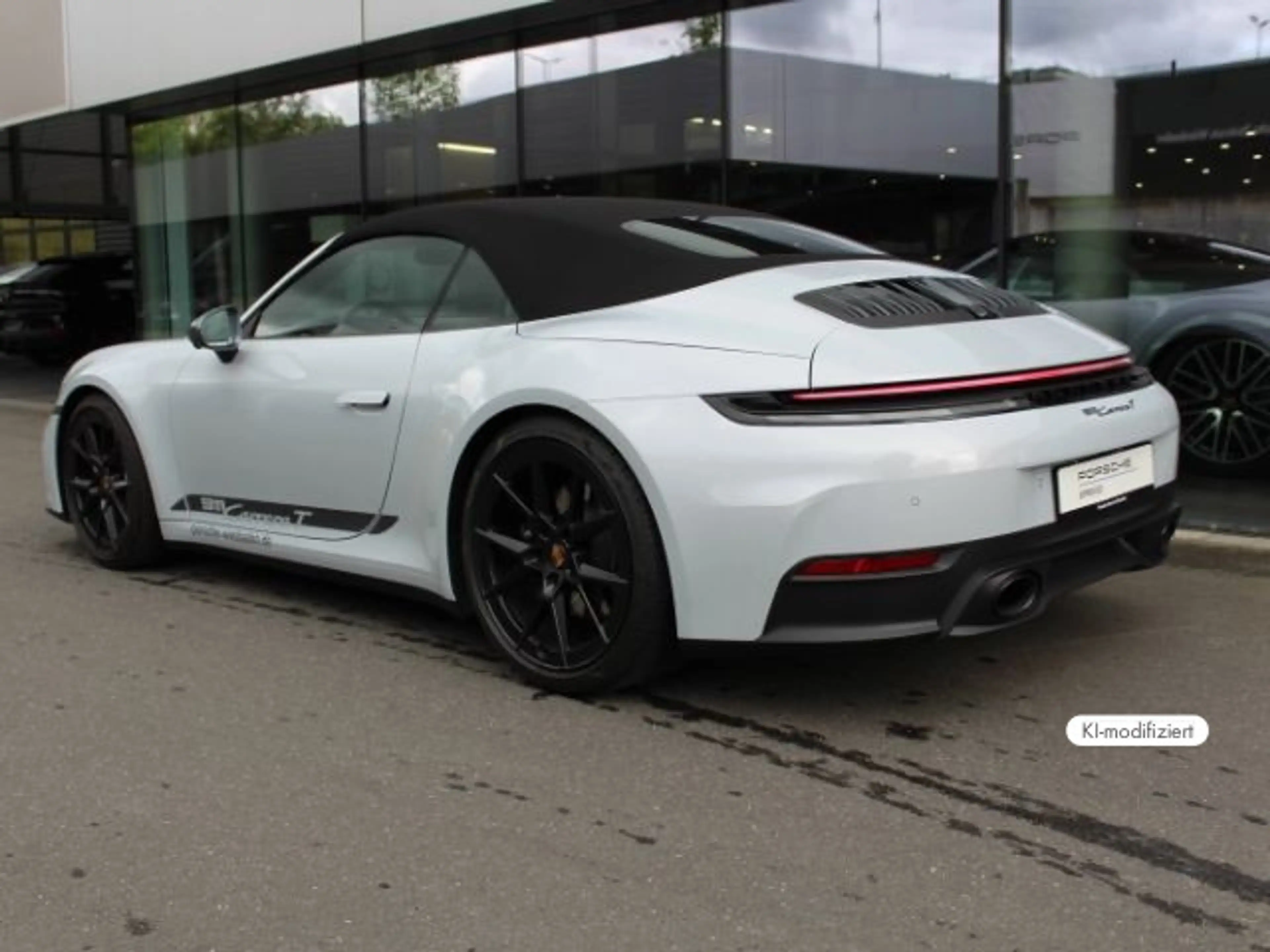 Porsche 992 -2 (911) Carrera T Cabriolet — photo 3