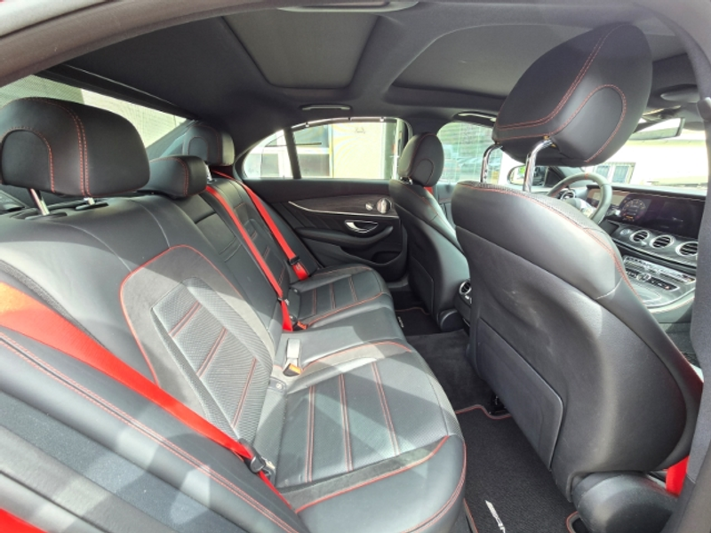 Mercedes-Benz E 53 AMG 4 Matic+ — photo 9