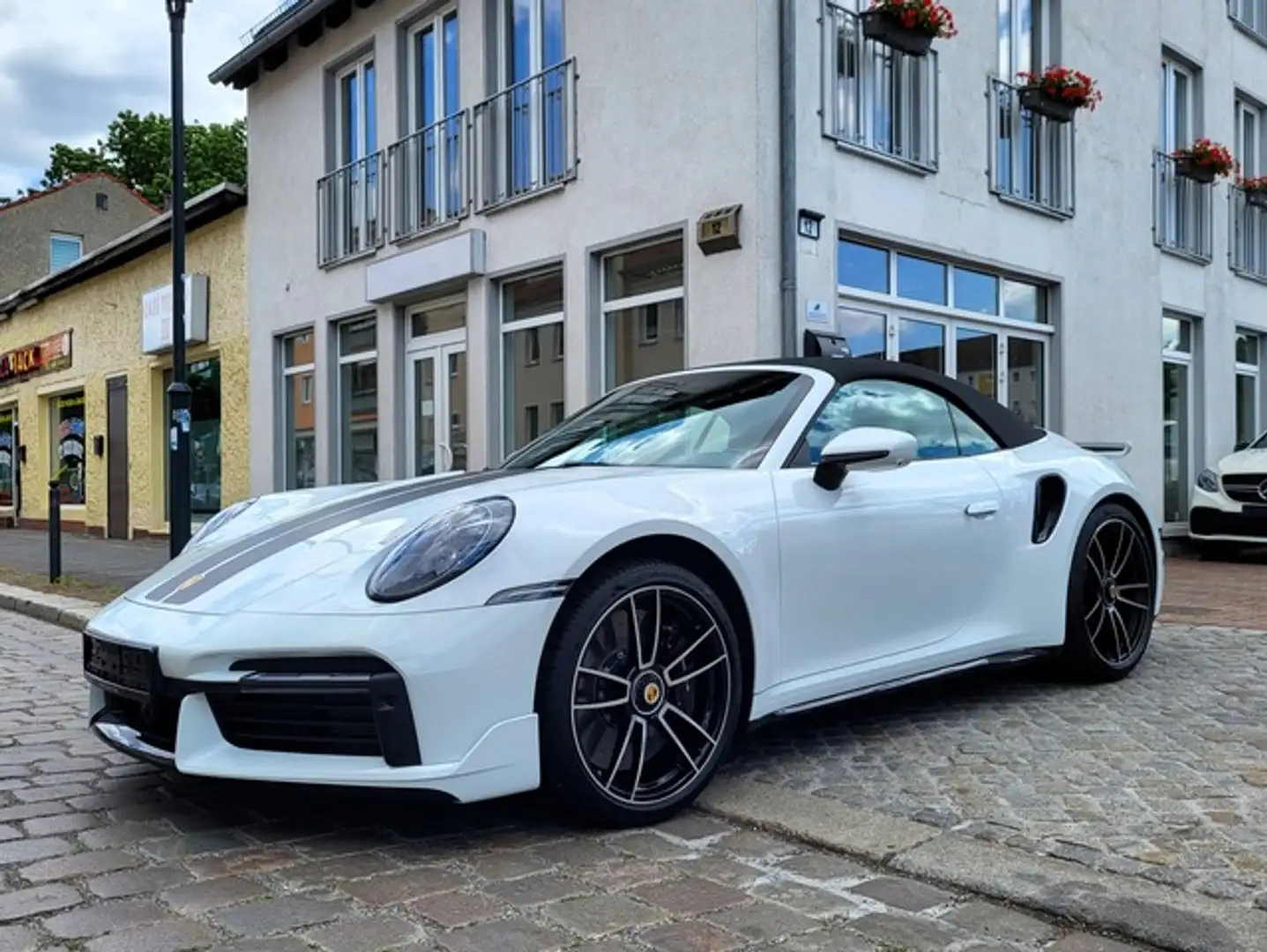 Porsche 911 Turbo S Cabriolet LIFT KERAMIK BUR SP.CHRONO Wit - 2