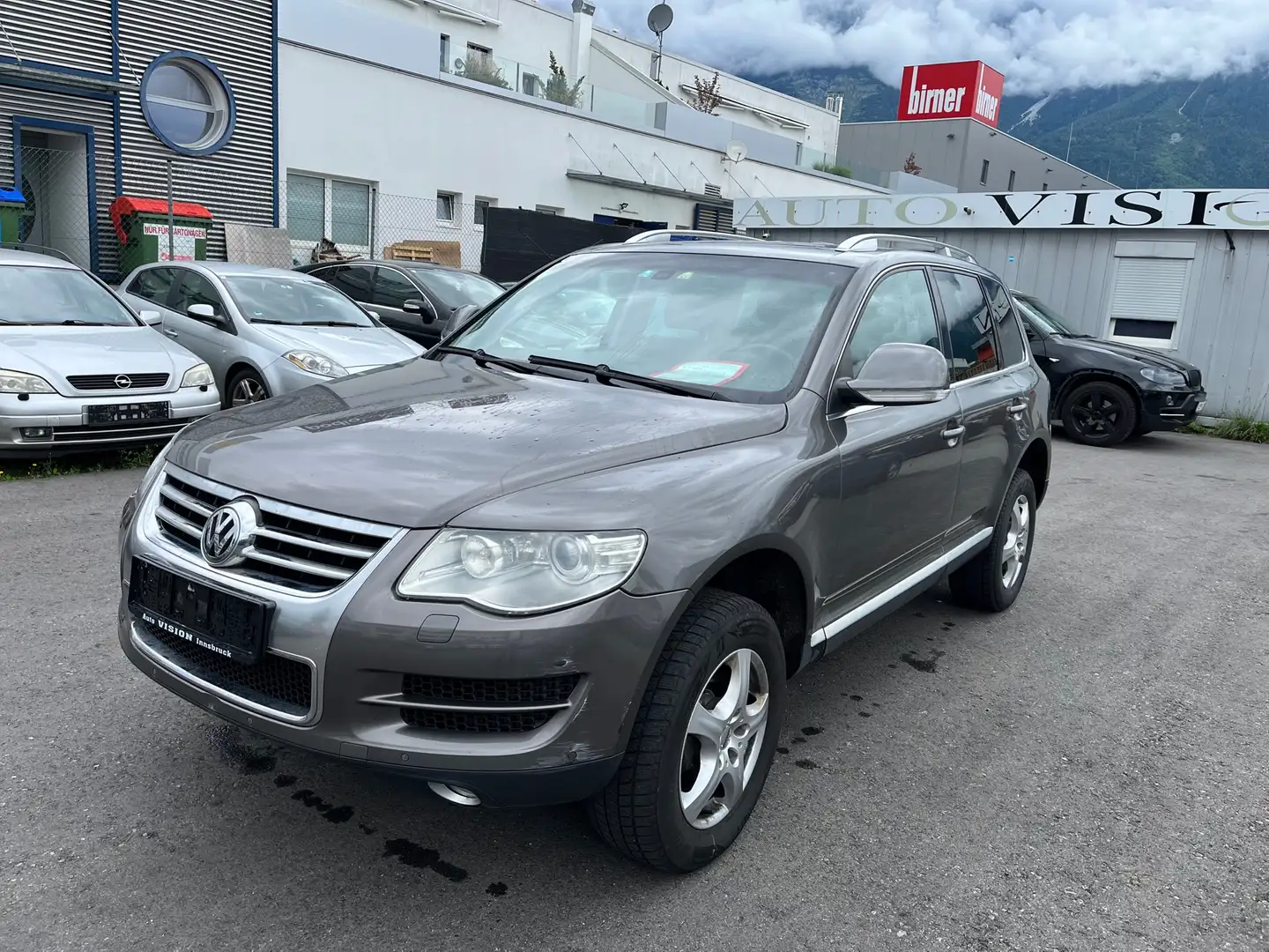 Volkswagen Touareg 3.0 V6 TDI DPF Aut.Neu Pickerl Grau - 2